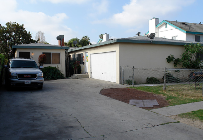 4232-4236 W 106th St in Inglewood, CA - Building Photo - Building Photo