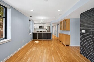 1320 Bloomfield St in Hoboken, NJ - Building Photo - Building Photo