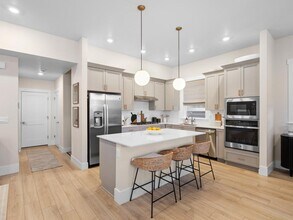 13728 SW 166th Ave in Sherwood, OR - Building Photo - Building Photo