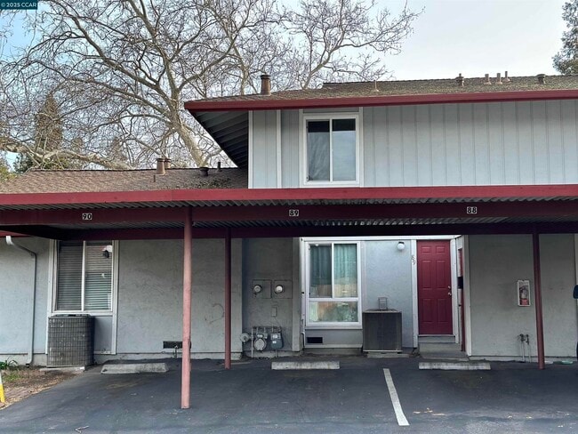 property at 89 Villa Cir