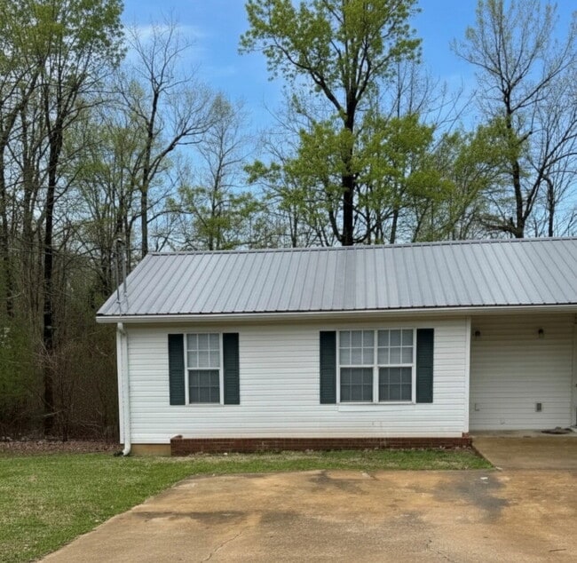 property at 1071 Woodland Dr