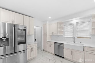 339 Plainsboro Rd in Plainsboro, NJ - Building Photo - Building Photo