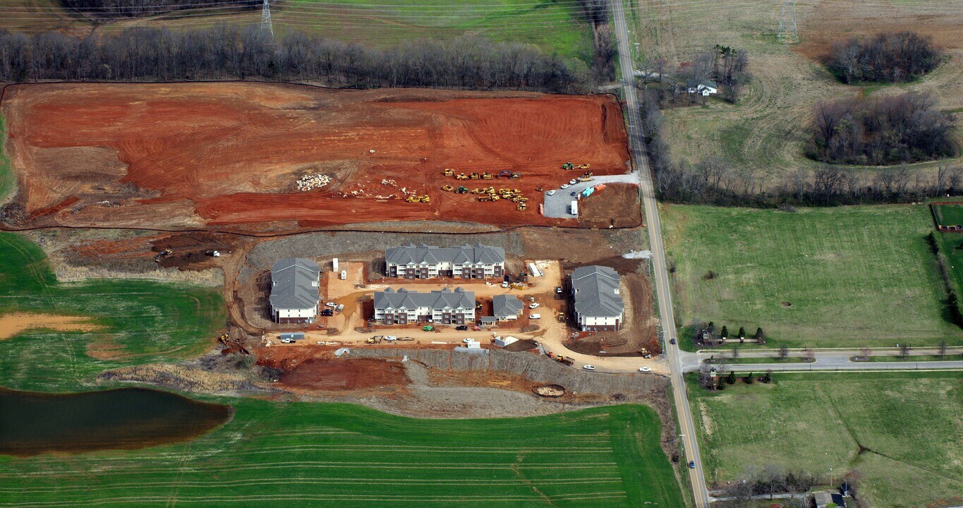 Fieldstone Village in Clarksville, TN - Building Photo