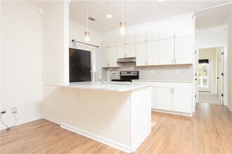 183 Burbank Dr SW in Atlanta, GA - Building Photo - Building Photo