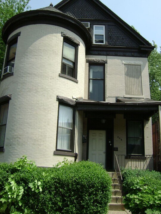 806 N Negley Ave in Pittsburgh, PA - Building Photo