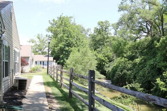 Creekside Villas in Dayton, OH - Foto de edificio - Building Photo