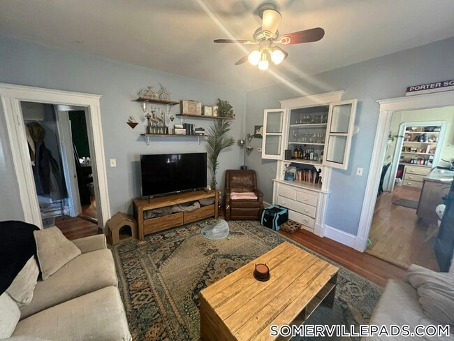 294 Highland Ave, Unit 2 in Somerville, MA - Building Photo - Building Photo