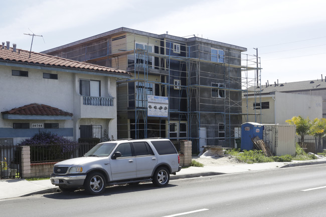 20712 S Western Ave in Torrance, CA - Foto de edificio - Building Photo