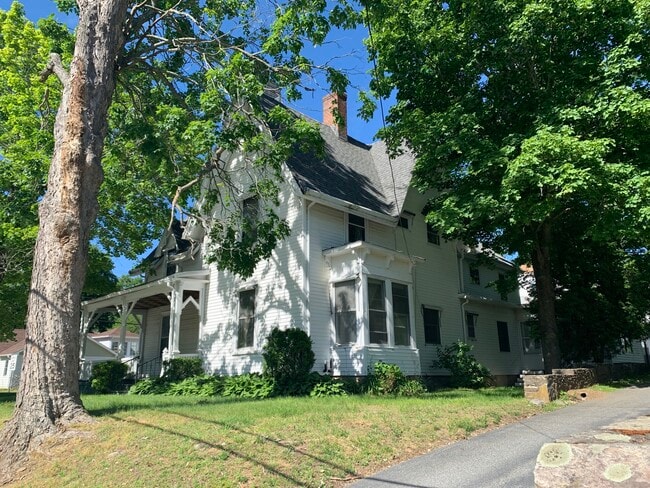 276 Broad St