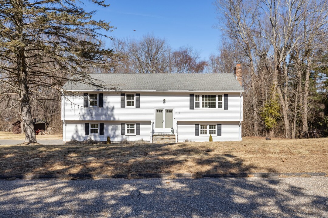 115 Chimney Sweep Hill Rd in Glastonbury, CT - Building Photo