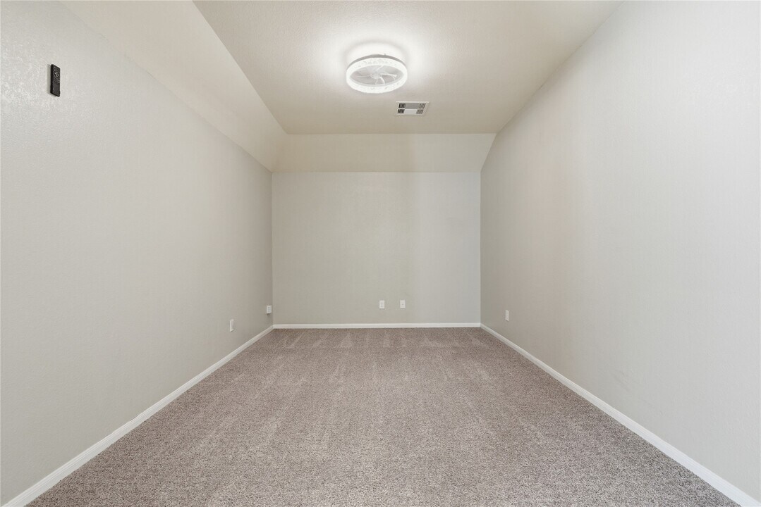 5102 Brookshire Pass Dr in Brookshire, TX - Building Photo