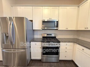 9307 Gladden Hill Ln in Pineville, NC - Building Photo - Building Photo