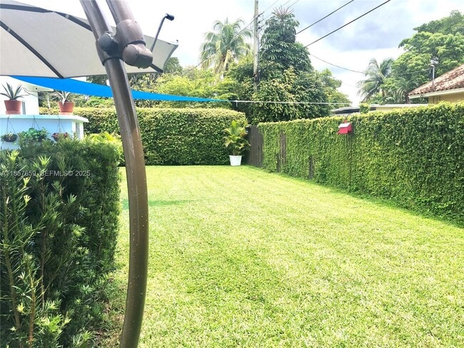 6450 SW 19th St in Miami, FL - Foto de edificio - Building Photo