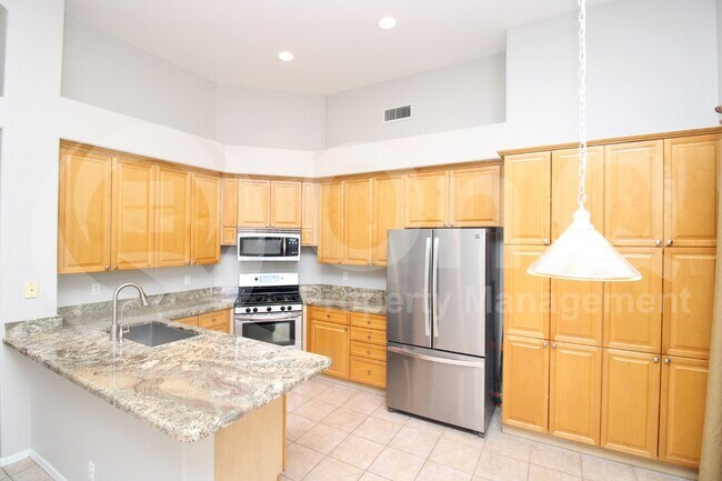 5997 W Aurora Dr in Glendale, AZ - Building Photo - Building Photo