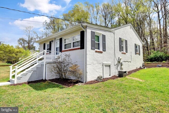 211 Friendship Rd in Friendship, MD - Building Photo - Building Photo