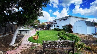 10405 Brewer Ave in Cupertino, CA - Building Photo