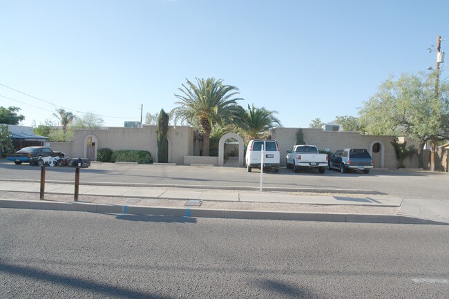 45 E Limberlost Dr in Tucson, AZ - Building Photo - Building Photo