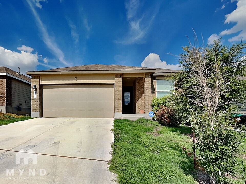 4411 Revetment Way in San Antonio, TX - Building Photo