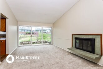 5 Whitney Cir in Florissant, MO - Foto de edificio - Building Photo