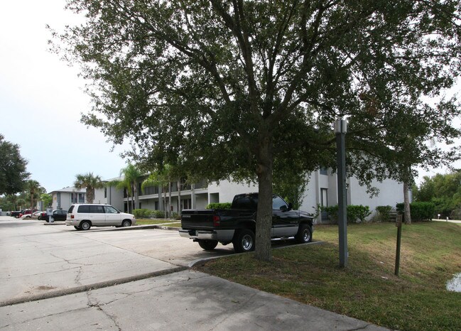 Whitfield Village Apartments in Sarasota, FL - Building Photo - Building Photo