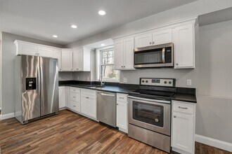 259 Stage Rd in Nottingham, NH - Building Photo - Building Photo