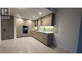 4890 Lougheed Hwy. in Burnaby, BC - Building Photo