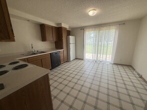 2709 1st Ave in Perry, IA - Building Photo - Building Photo