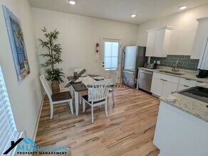 1039 W Murray Ave in Durham, NC - Building Photo - Building Photo