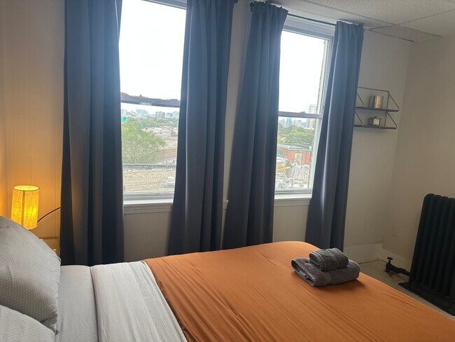 7 Linden St, Unit 1