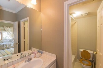 6010 Long Champ Ct in Austin, TX - Building Photo - Building Photo