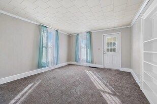 130 Seymour St, Unit 1st floor in Sharon, WI - Building Photo