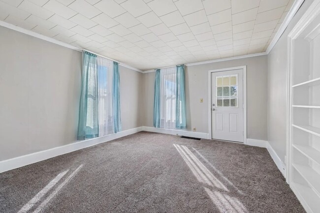 130 Seymour St, Unit 1st floor