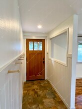 21360 Keyte Rd in Bend, OR - Building Photo - Building Photo