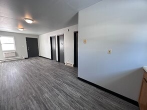 301 Victor St in Westville, IL - Building Photo - Building Photo