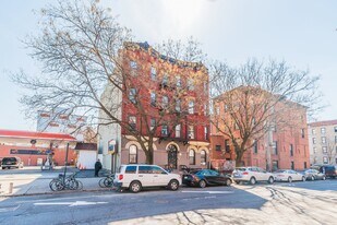 55 Brooklyn Ave in Brooklyn, NY - Building Photo