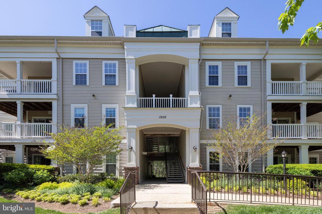 13107 Millhaven Pl-Unit -6-D in Germantown, MD - Building Photo