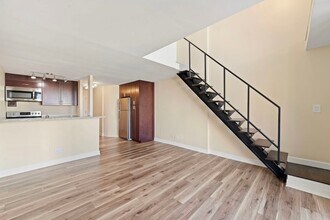 1221 N Dearborn Pkwy, Unit 1601N in Chicago, IL - Building Photo - Building Photo