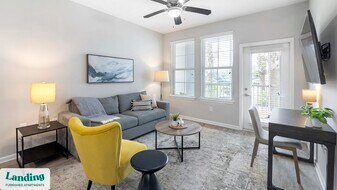 2300 Tapestry Park Dr in Land O Lakes, FL - Building Photo