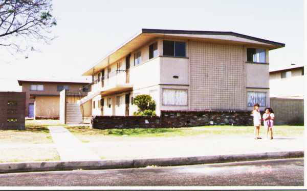 3411 W Olinda Ln in Anaheim, CA - Foto de edificio - Building Photo