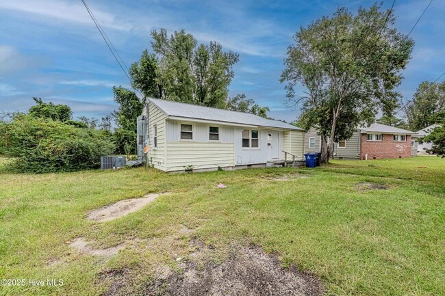 property at 419 New River Dr