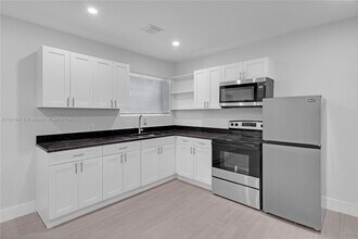 12322 NE 6th Ave-Unit -4 in North Miami, FL - Building Photo - Building Photo