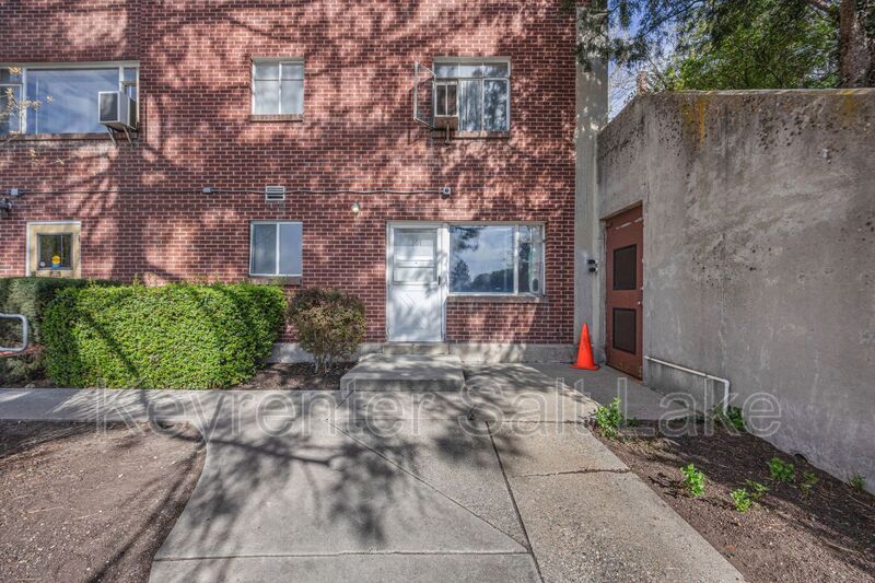 130 S 1300 E in Salt Lake City, UT - Building Photo