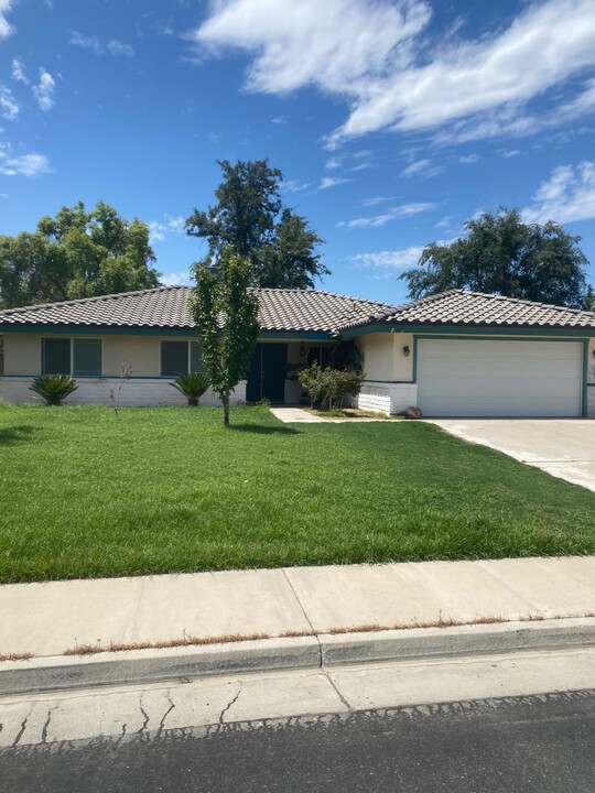 3013 Pendleton Ct in Bakersfield, CA - Building Photo