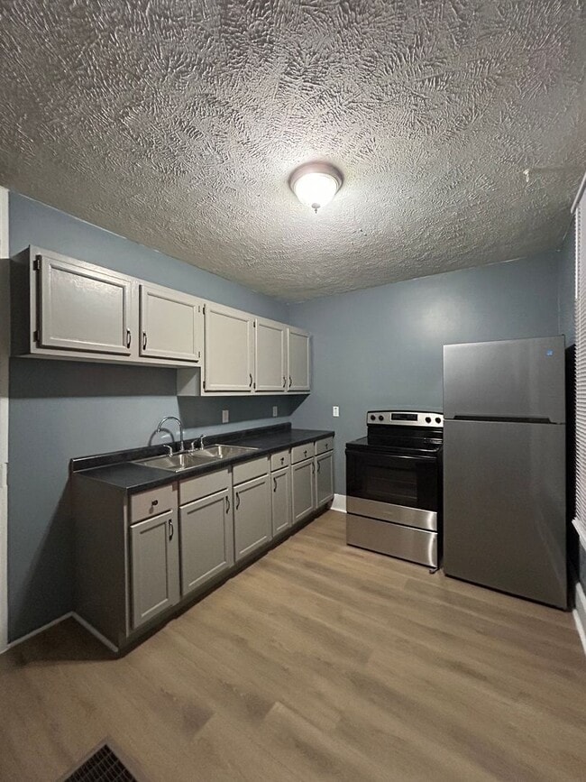 property at 212 N Fourth St