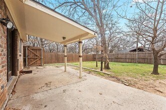 1516 Circle Ln in Bedford, TX - Building Photo - Building Photo
