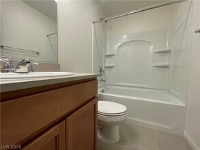 9953 Cluny Ave in Las Vegas, NV - Building Photo - Building Photo