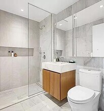 300 W 30th St in New York, NY - Building Photo - Building Photo