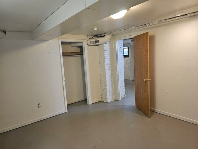 320 E Davenport St in Iowa City, IA - Building Photo - Building Photo