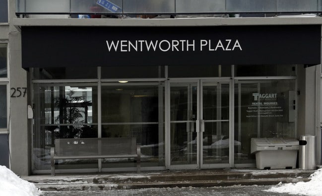 Wentworth Plaza in Ottawa, ON - Building Photo - Building Photo