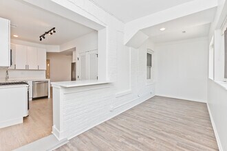 2468 N Lincoln Ave in Chicago, IL - Building Photo - Building Photo